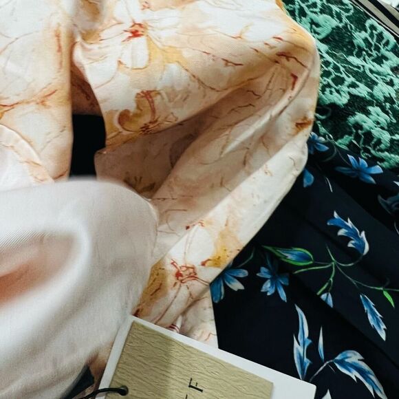 Shein MOTF Premium Gathered Mock Neck Blush Floral Blouse Top size small - Picture 16 of 16